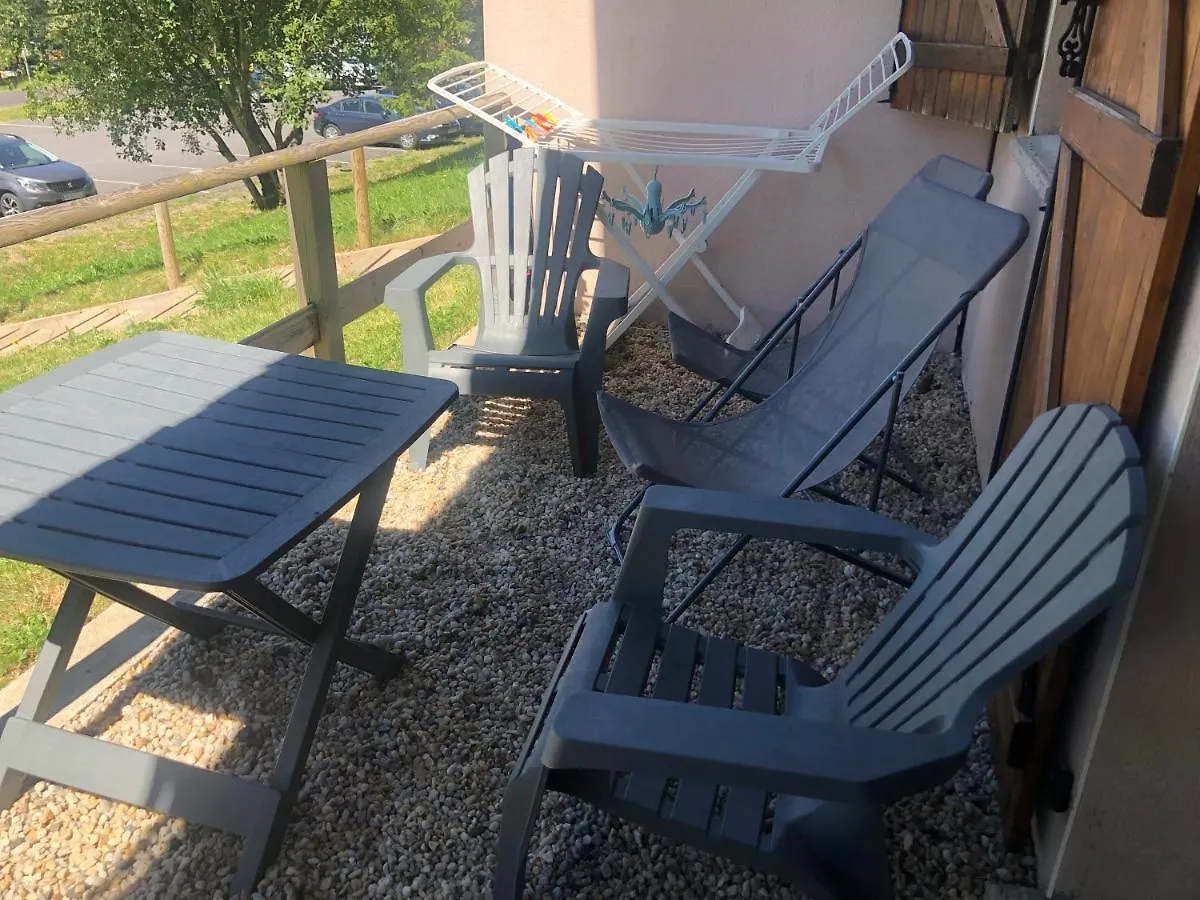Apartment Super Besse Appartement Le Gite Bessard 6 Couchages Le Bois De La Reine France